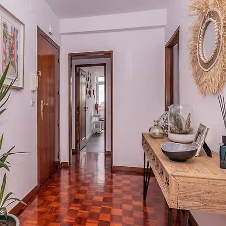 Cozy 3 Bedroom In Front Of The Subway * Lisbon