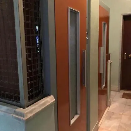 Apartment Cozy 3 Bedroom In Front Of The Subway Lisbon