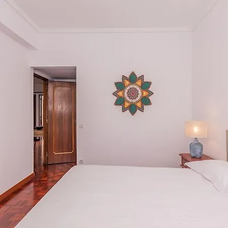 Cozy 3 Bedroom In Front Of The Subway * Lisboa